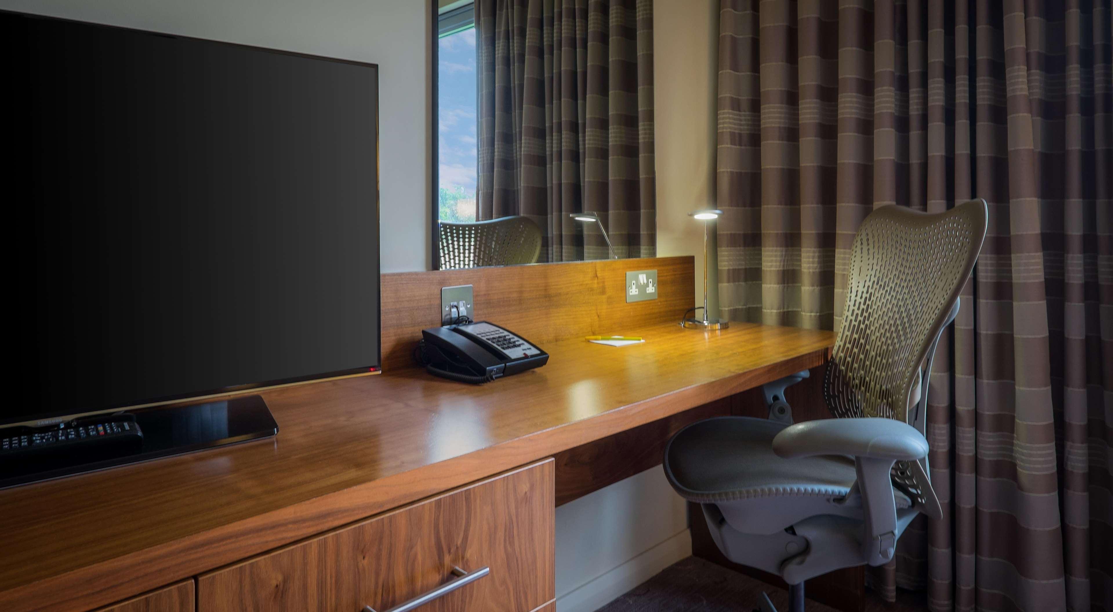 London Luton Vale Hotel Экстерьер фото