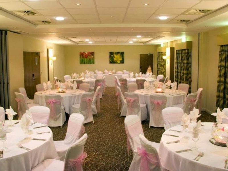 London Luton Vale Hotel Экстерьер фото